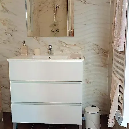 Bed and breakfast Agreable Dans Le Maquis 3*